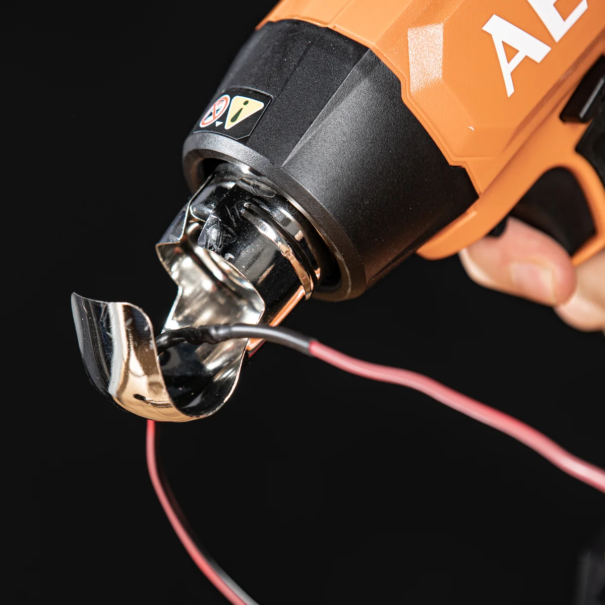 AEG 18V Heat Gun Skin Only - 482°C Maximum Temperature - Compact Design - Image 4
