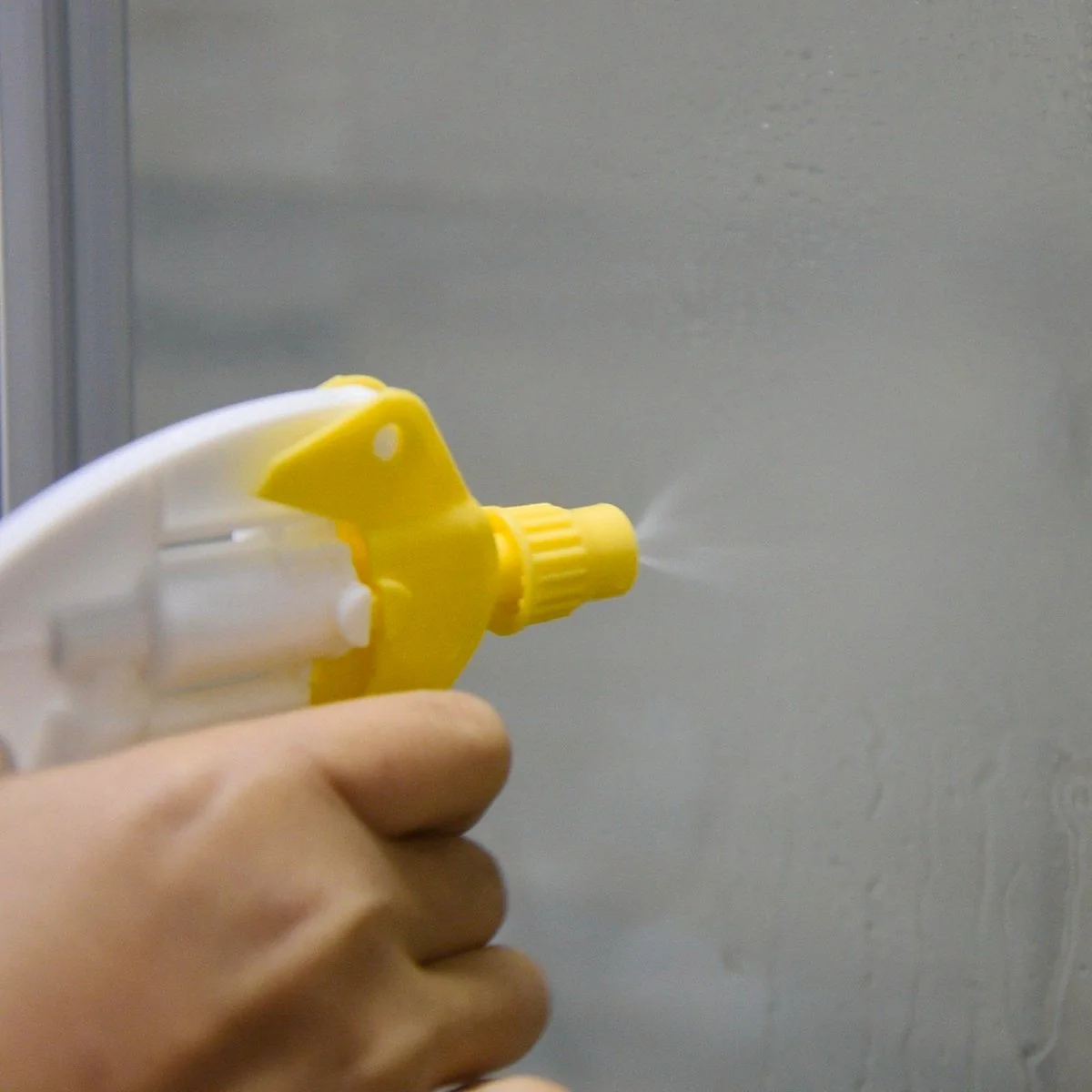 All Set Spray Bottle - 1L - PE - Adjustable Nozzle - 3 Pack - Image 3