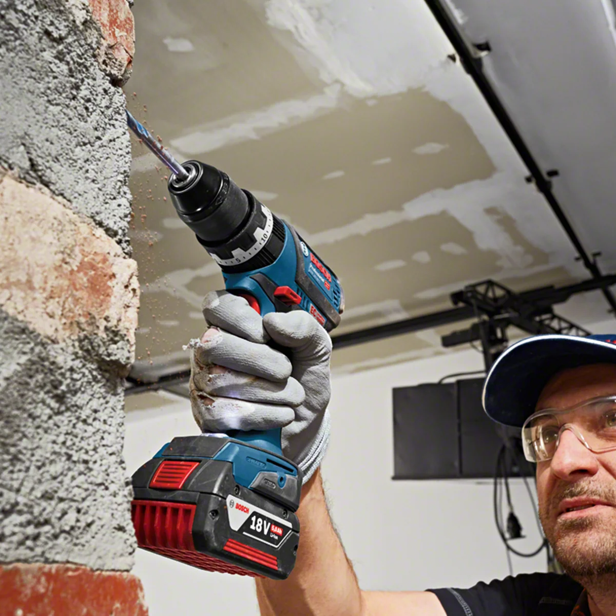 Bosch 18V Professional Combo Kit - 2 Piece - Brushless - Cordless Tools - Image 3