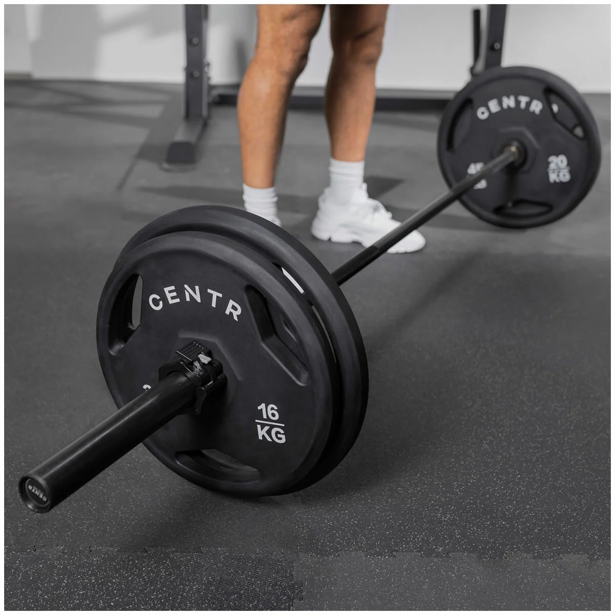 Centr 136kg Rubber Olympic Weight Set with Bar 2.13m Black Chrome Plates and Locking Collars - Image 15