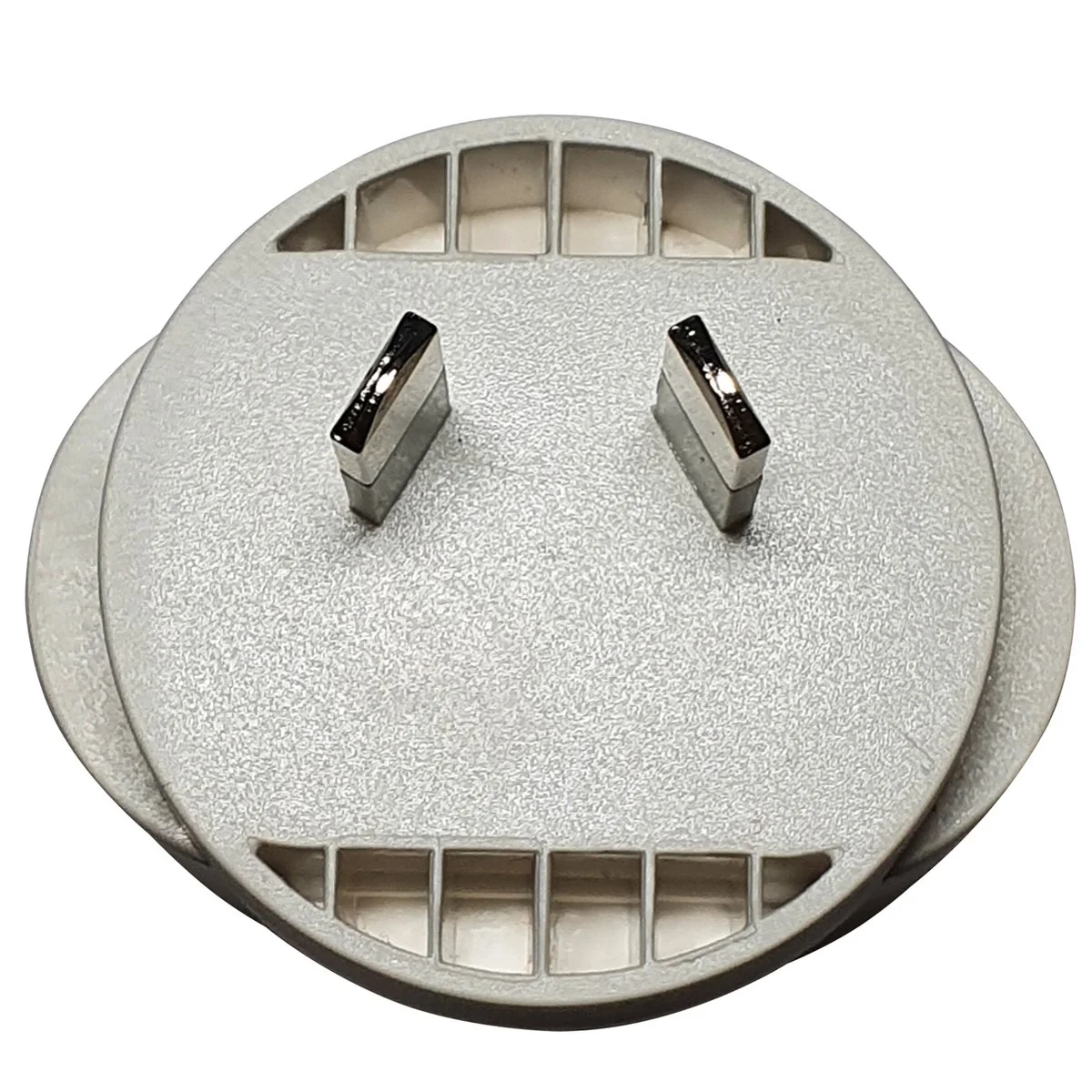 Click 2 Dual USB Wall Charger - 2.4A - Plastic - Over Voltage Protection - Image 2