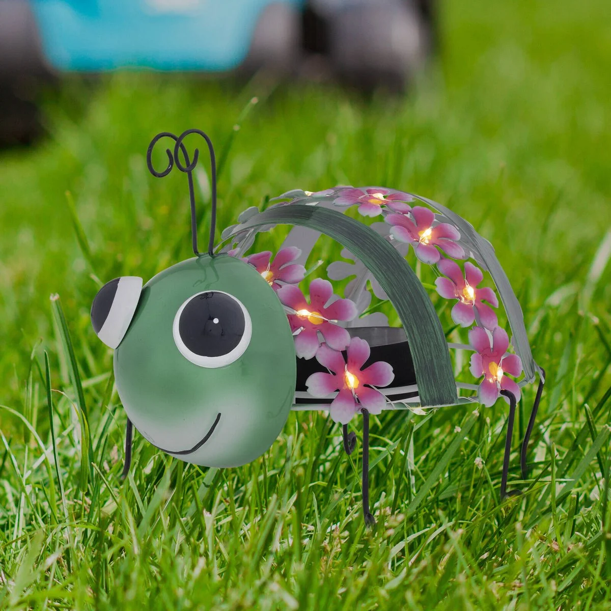 Click Solar Metal Animal Light Grasshopper - Solar Powered - 190mm x 210mm - Green/Pink - Image 4