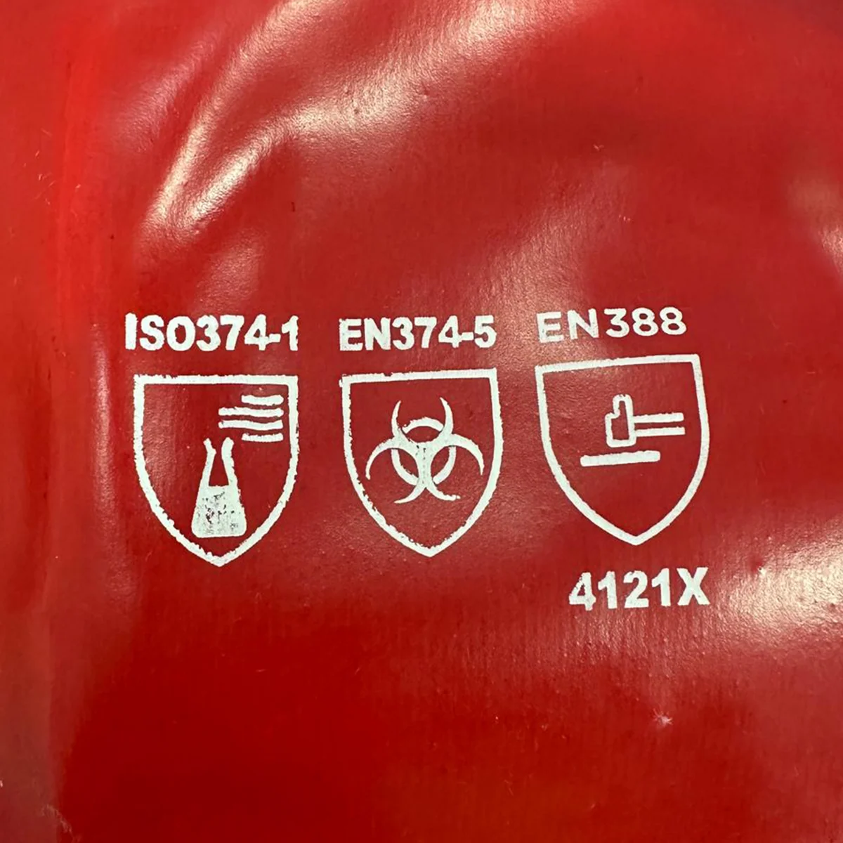 Craftright 45cm Long Red PVC Gloves - Chemical Protection - One Size - Image 4