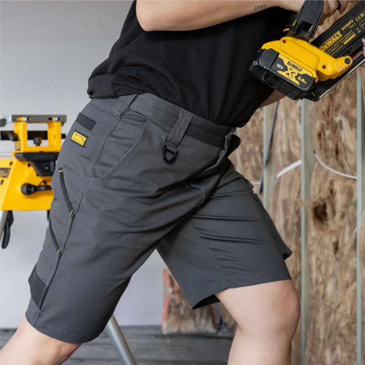 Dewalt Bennington Prostretch Shorts Size 36 - Grey - Breathable Fabric - 360° Movement - Image 4