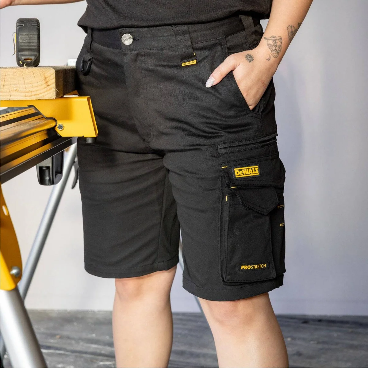 Dewalt Black Bennington Prostretch Shorts Size 36 - Flexible Fit - Durable - Image 4