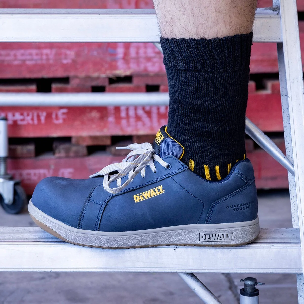 Dewalt Navy Milbank Safety Work Shoe Size 11 - Water-Resistant - Comfort - Image 3