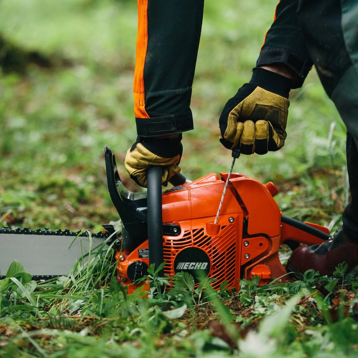 Echo 500mm 59.8cc 2 Stroke Petrol Chainsaw - 20" Guide Bar - Orange - Powerful & Efficient - Image 2