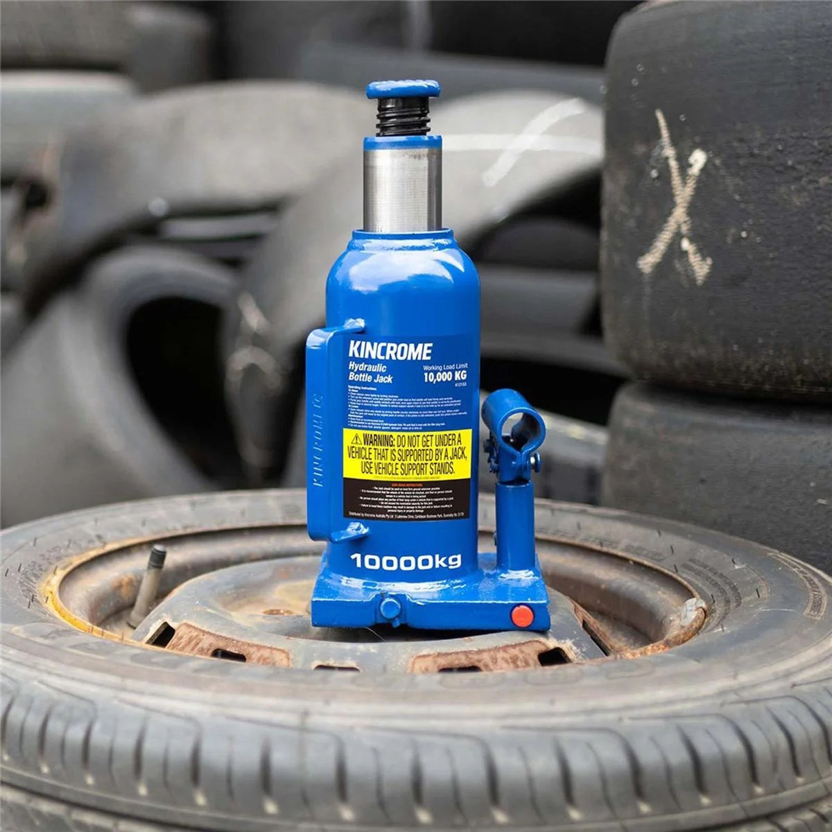 Kincrome Hydraulic Bottle Jack - 10,000kg - Steel - Professional Use - Image 3