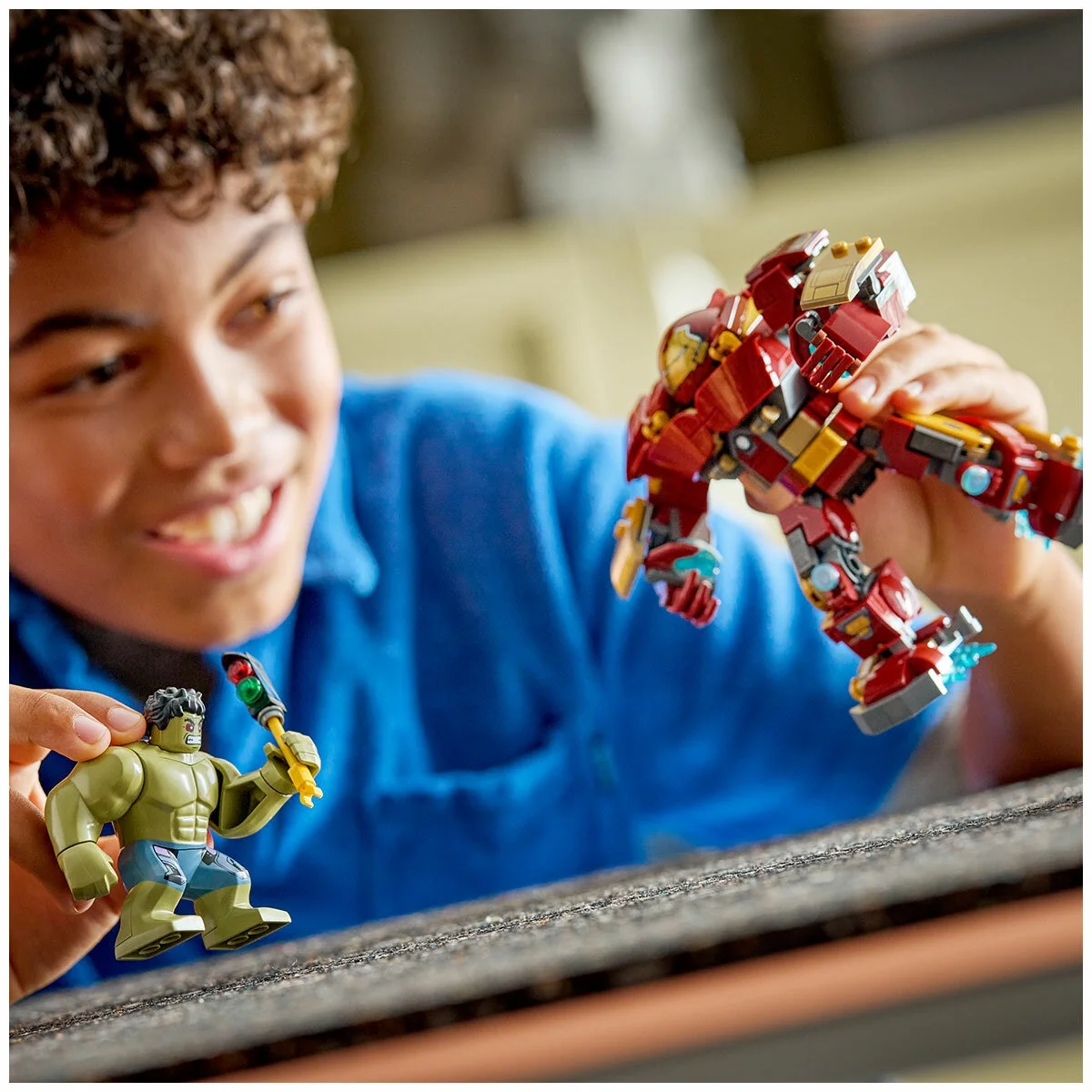 LEGO Marvel Hulkbuster vs The Hulk 76343 413-Piece Epic Battle Set - Image 5