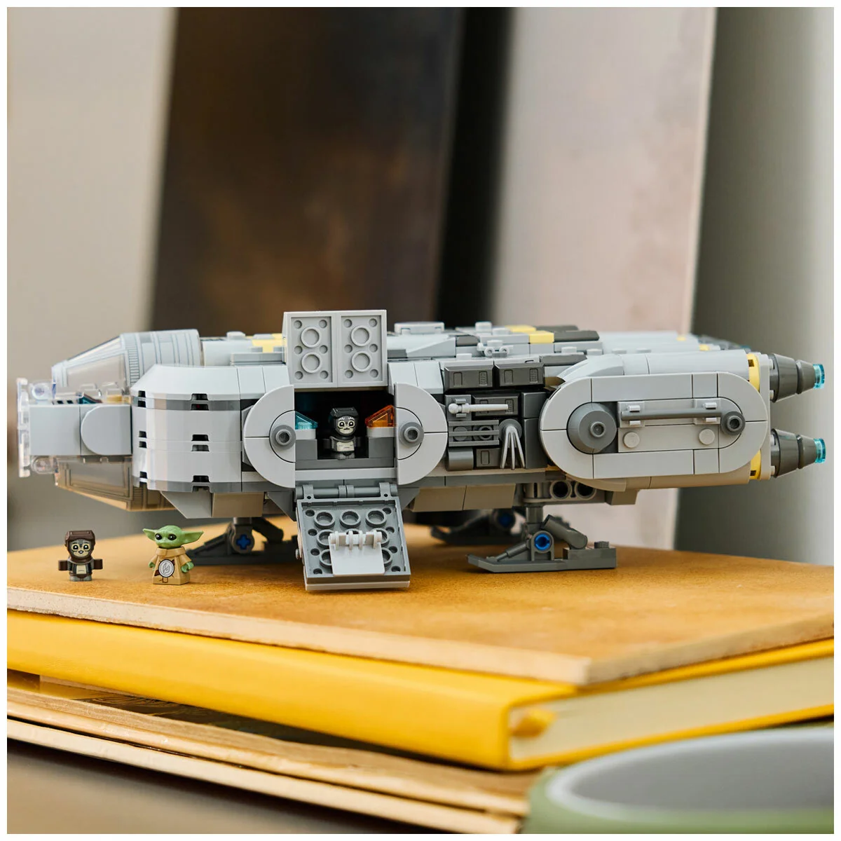 LEGO Star Wars Anzellan Starship 75445 701 Pieces for 9+ Kids - Image 9