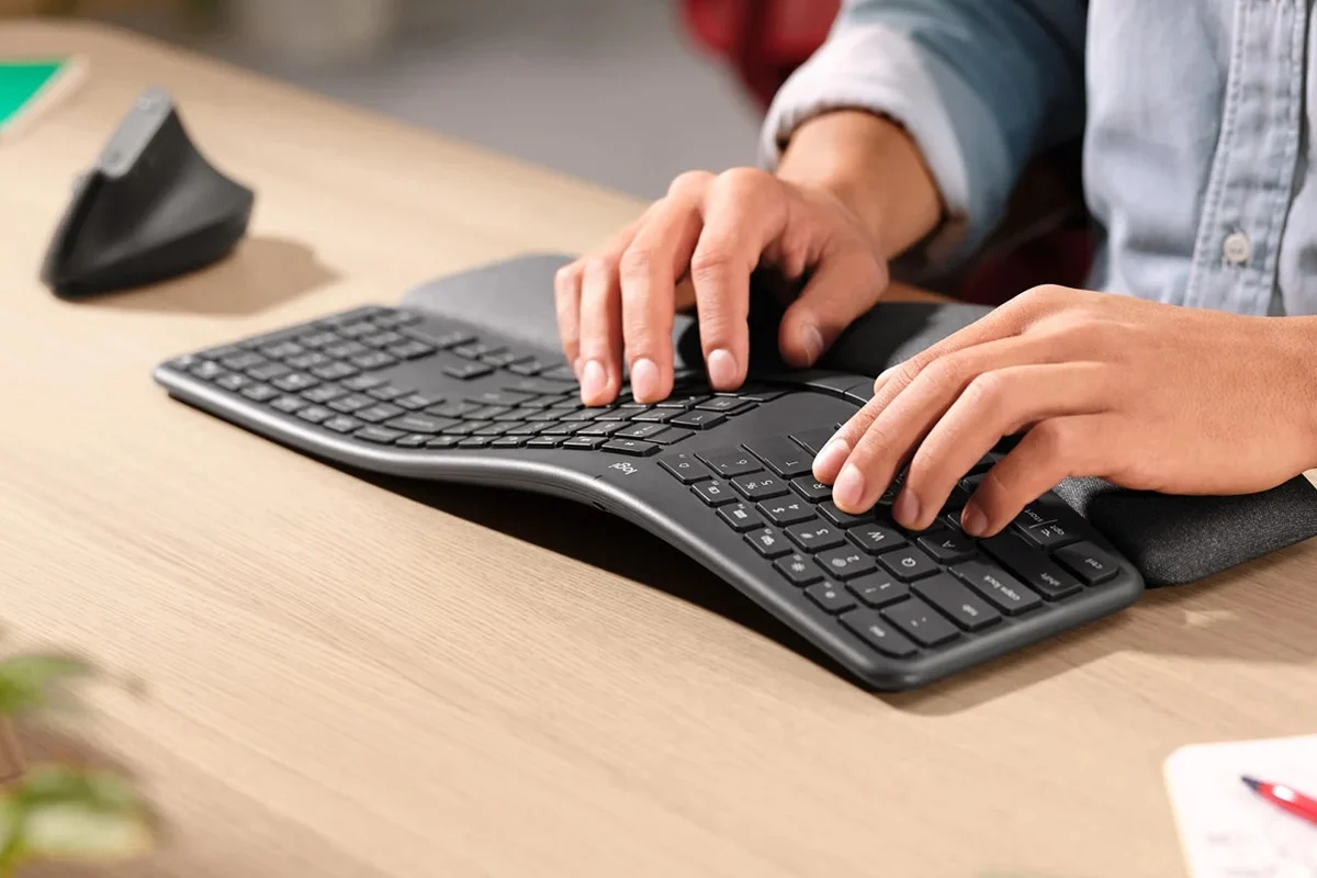 Logitech K860 Ergo Wireless Keyboard Graphite - Image 7