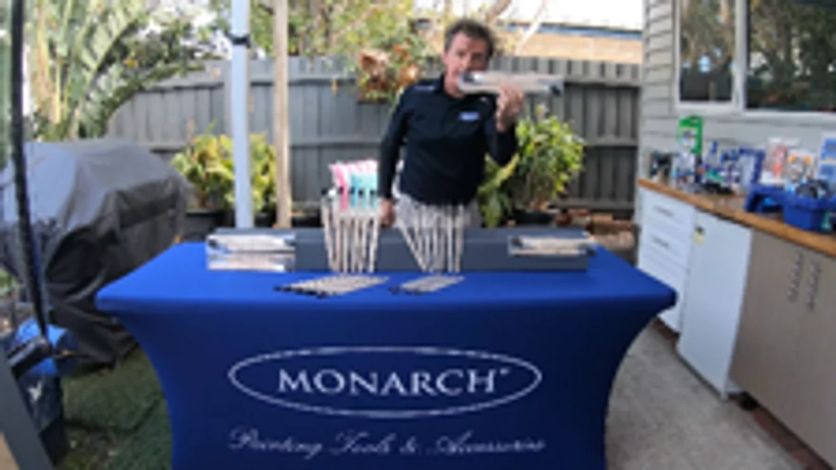 Monarch Bevel Liner Brush - 6mm - Synthetic Filament - Touch Ups - Image 2