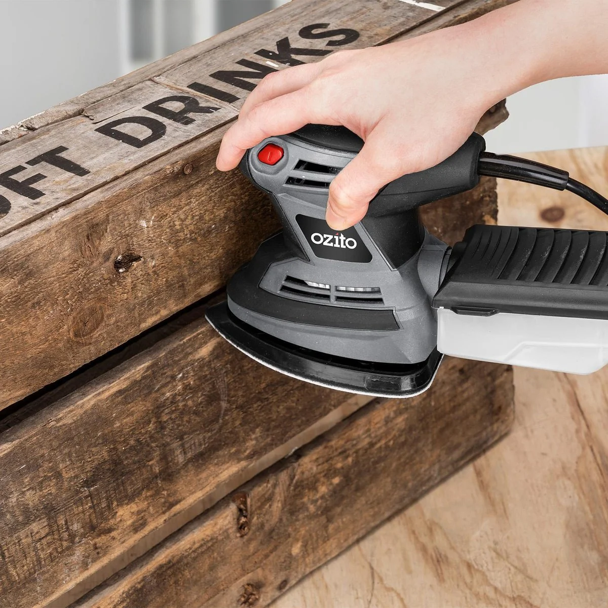 Ozito 200W Detail Sander - Lightweight Compact Tool - 140mm Sanding Plate - Image 4