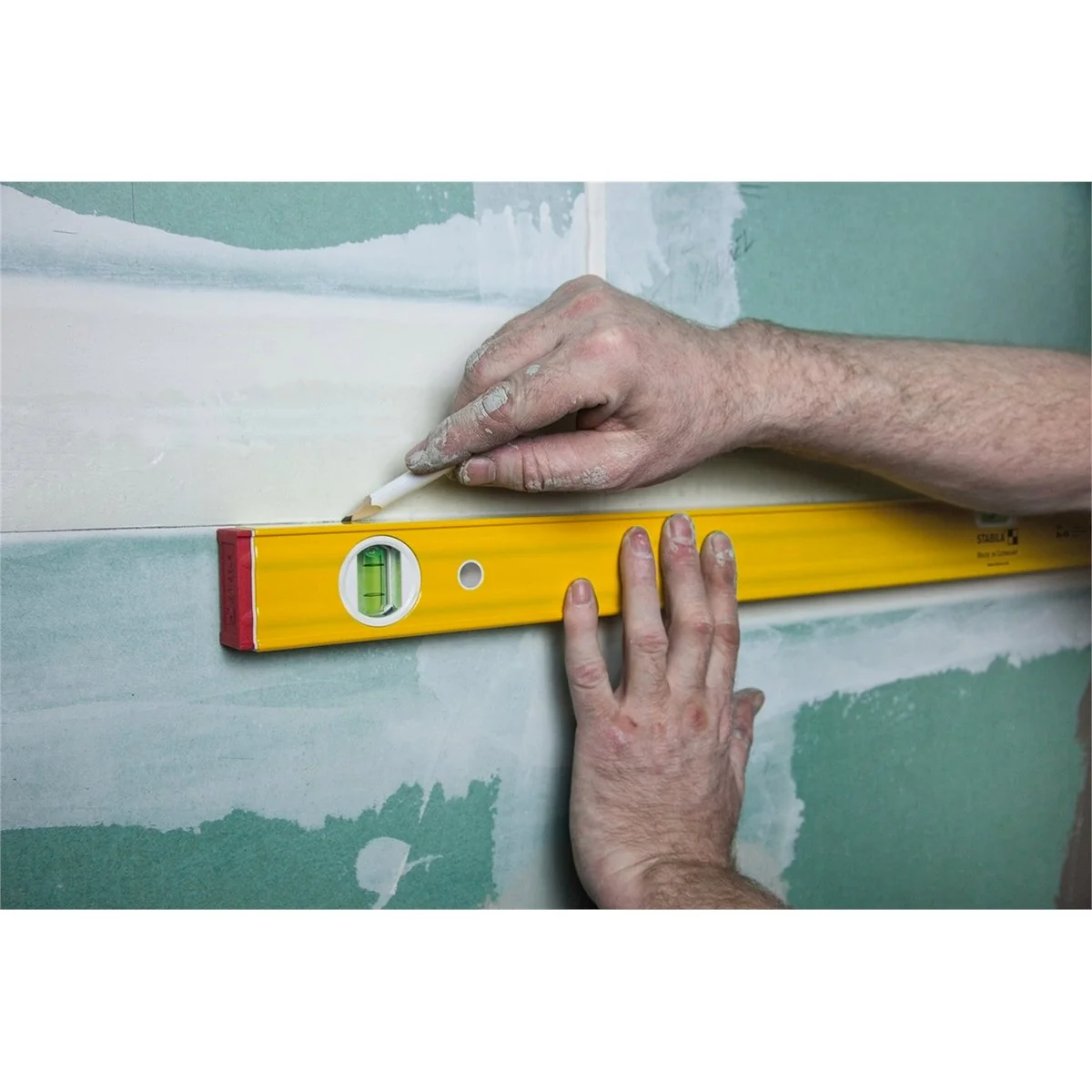 Stabila 800mm Type 80 AS Spirit Level - 2 Vials - Reinforced Aluminium - Image 2