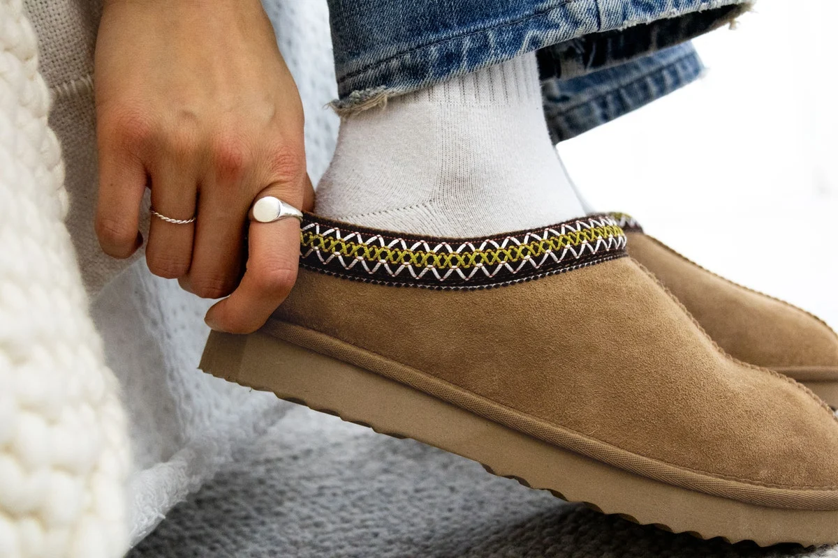 UGG Outback Braided Slip On Boot (Chestnut) - Image 8